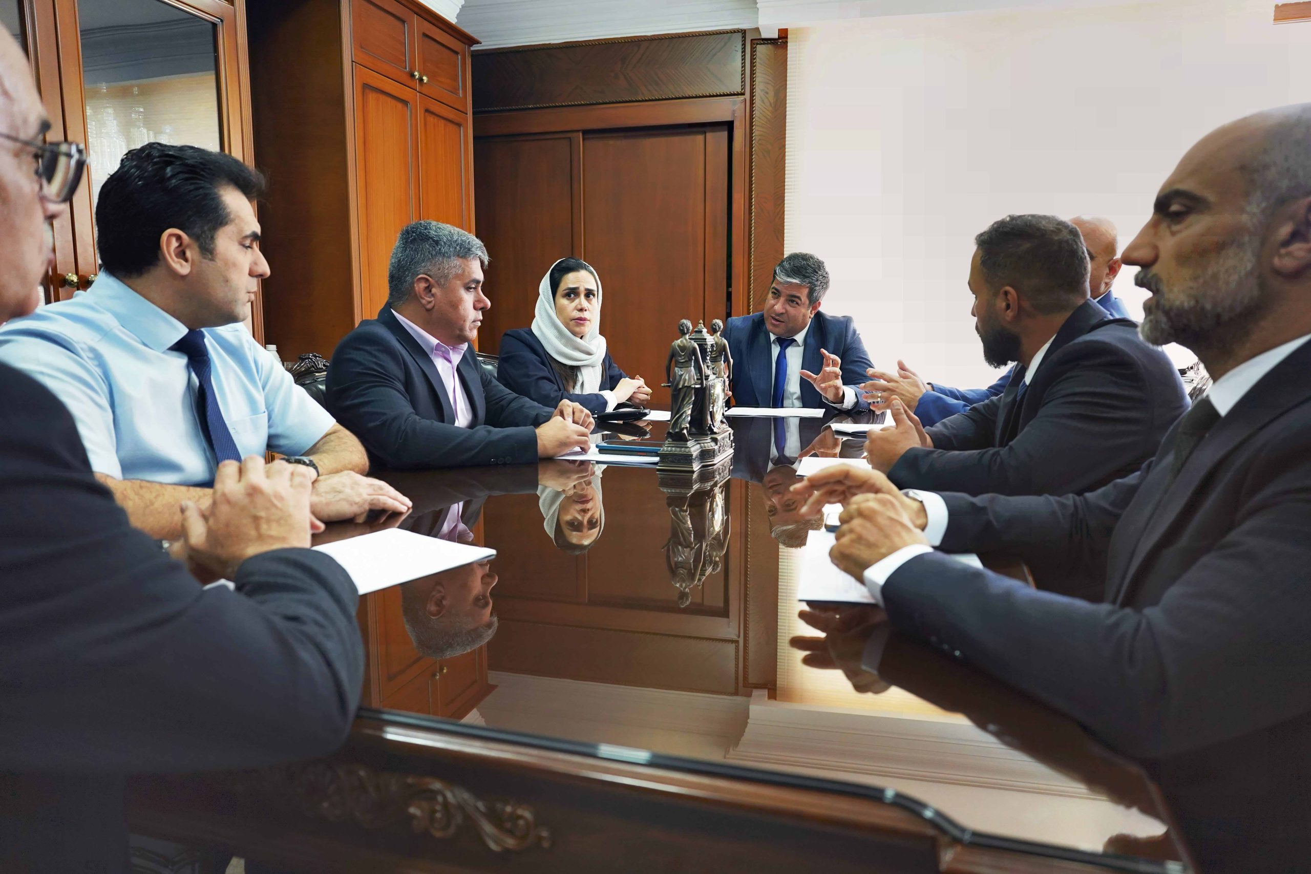 جلسه هفتگی مدیران شرکت پیشرو توسعه وستا