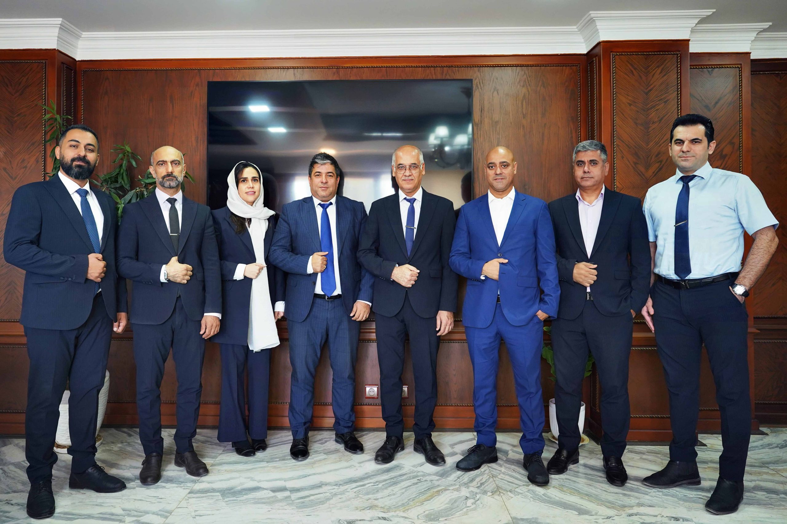 جلسه هفتگی مدیران