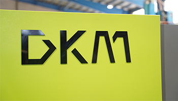 واردکننده دستگاه های تزریق پریفرم PET از DKM چین